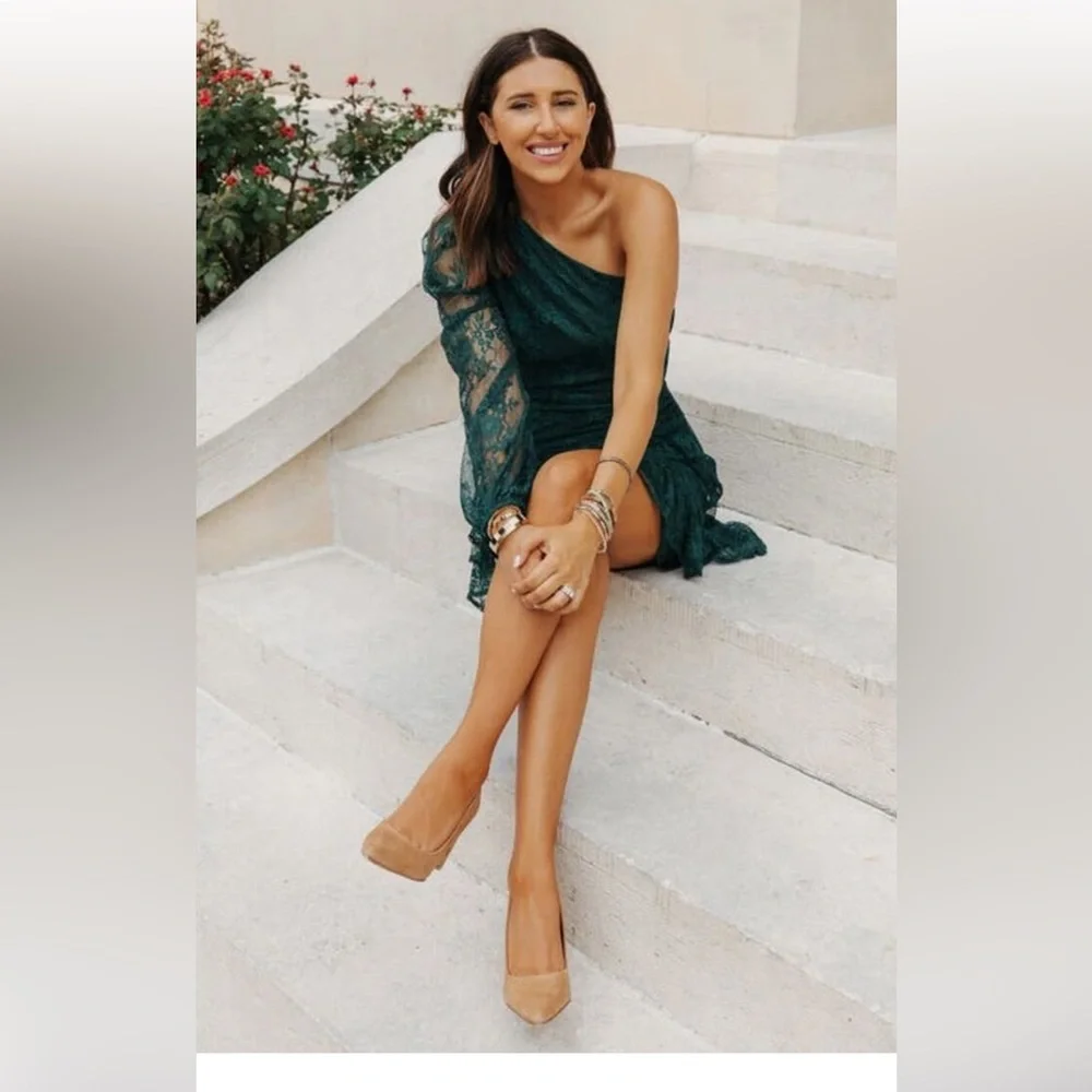 CLOSET CLEAR OUT!🎉 NWT WAYF X BFF JESS One Shoulder Lace Minidress - Picture 6 of 8